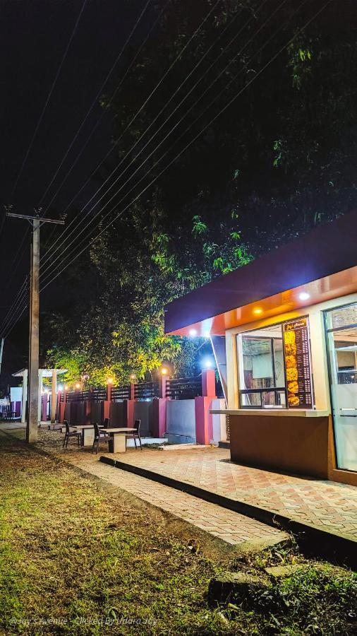 Hotel Jay'S Avenue Udawalawe Exterior foto