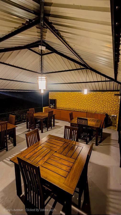 Hotel Jay'S Avenue Udawalawe Exterior foto