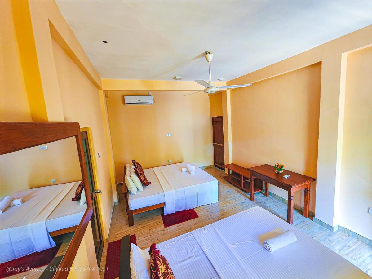 Hotel Jay'S Avenue Udawalawe Exterior foto