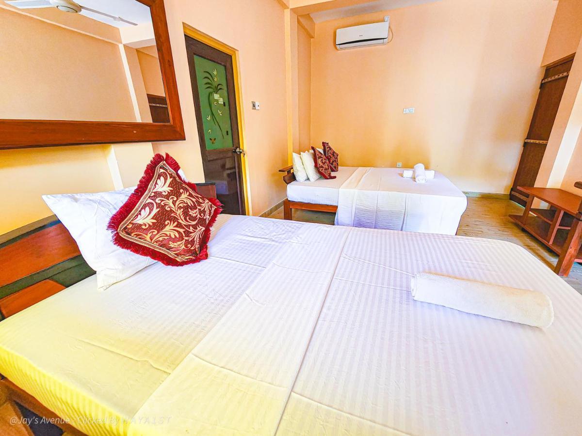 Hotel Jay'S Avenue Udawalawe Exterior foto