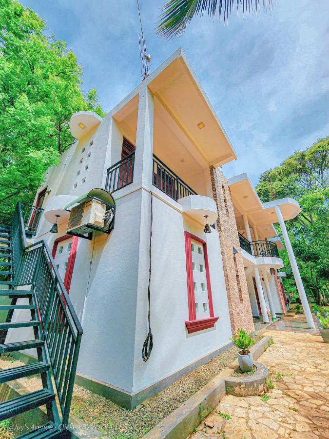 Hotel Jay'S Avenue Udawalawe Exterior foto